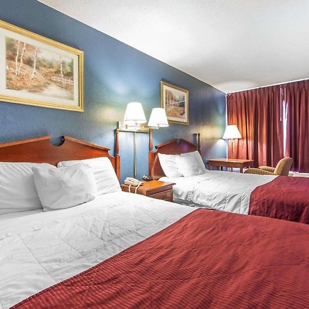 Econo Lodge Cleveland Buitenkant foto