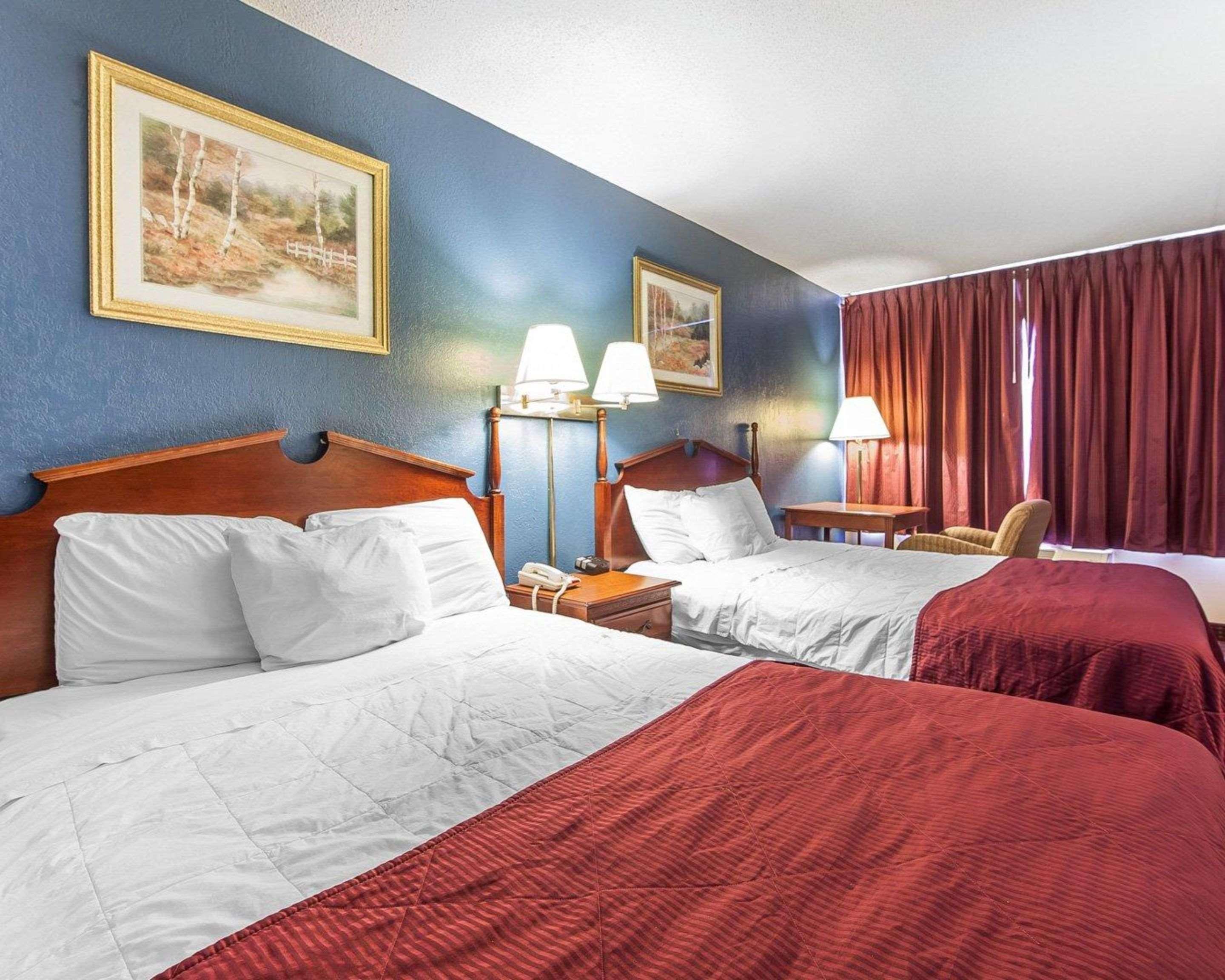 Econo Lodge Cleveland Buitenkant foto