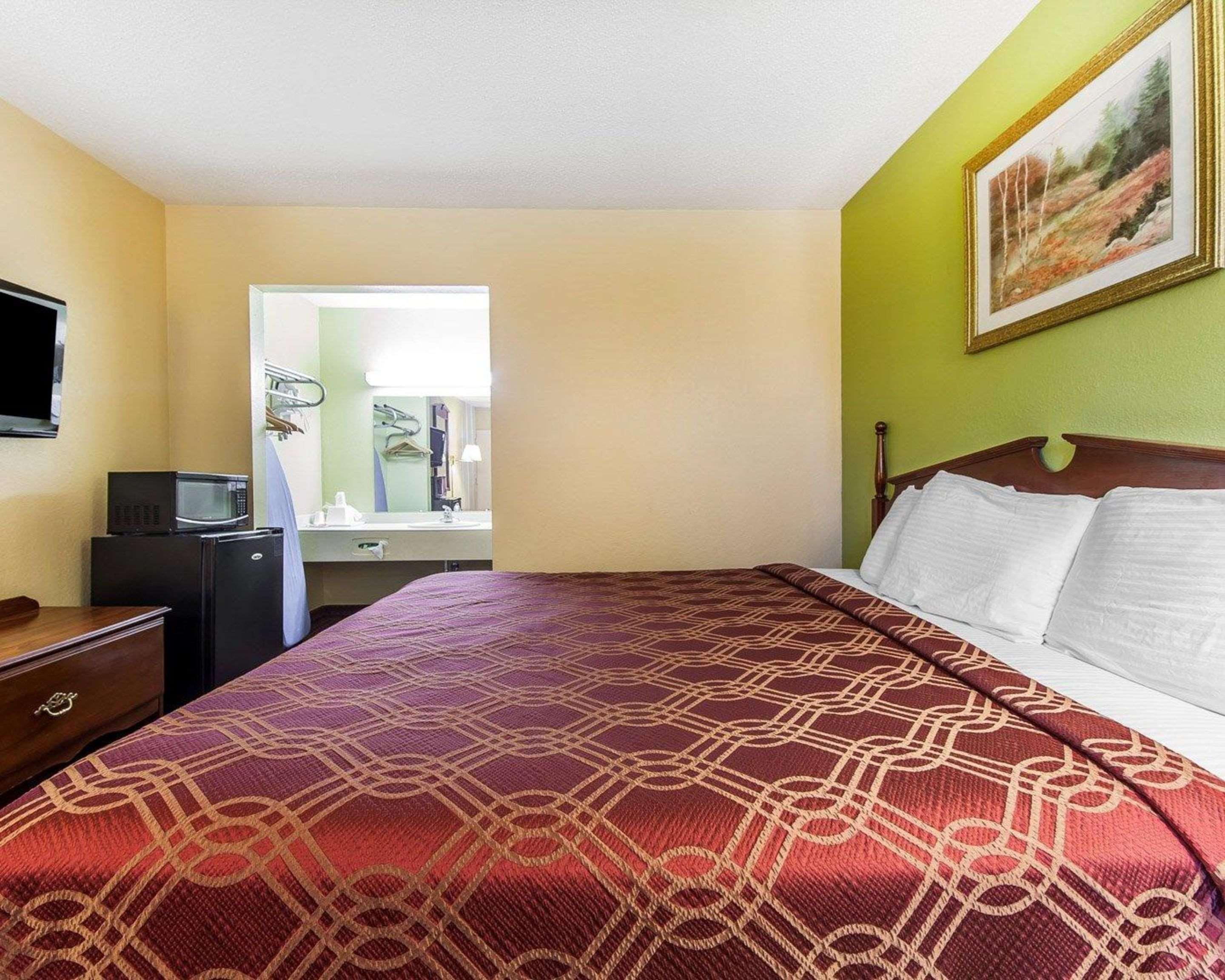 Econo Lodge Cleveland Buitenkant foto