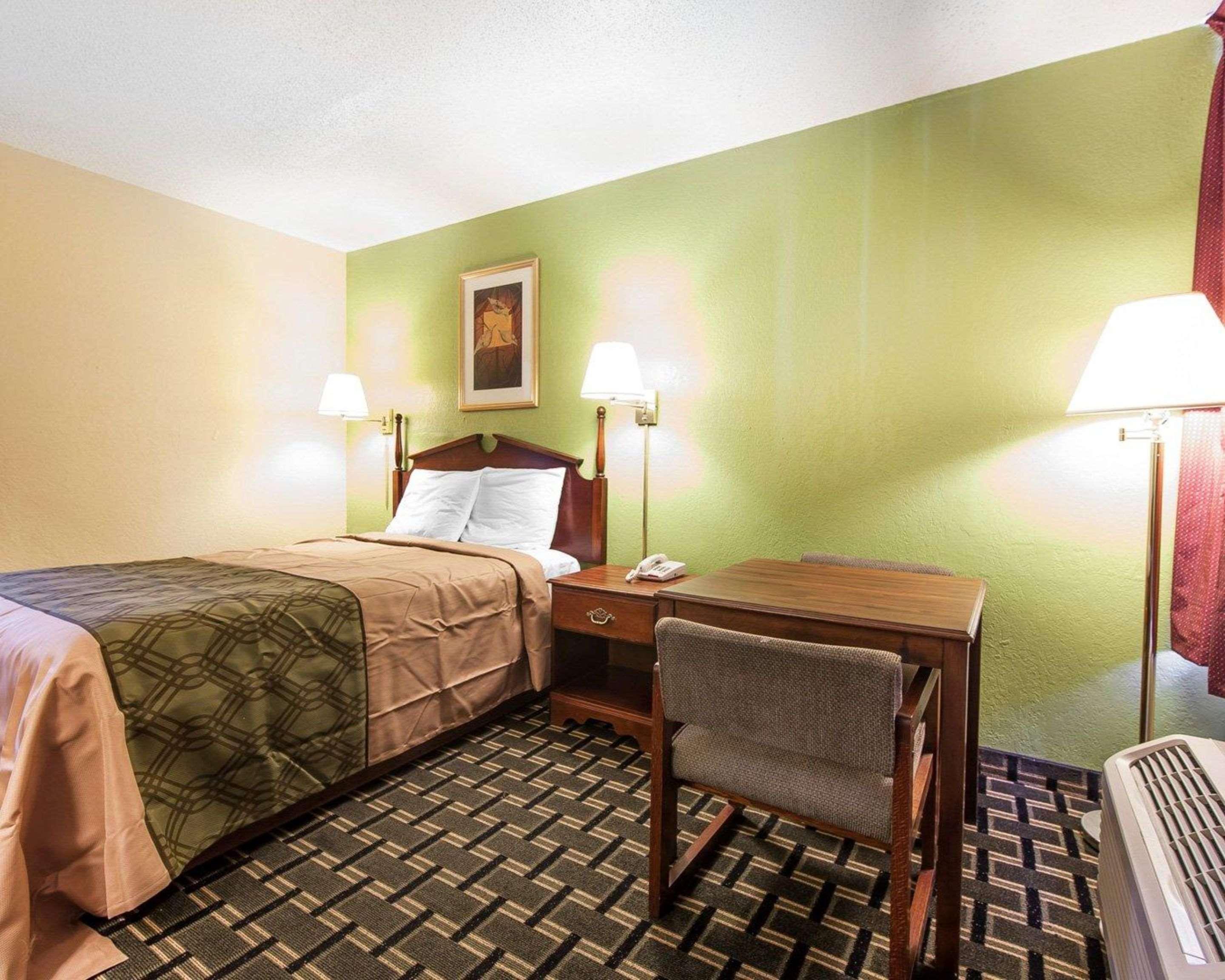 Econo Lodge Cleveland Buitenkant foto