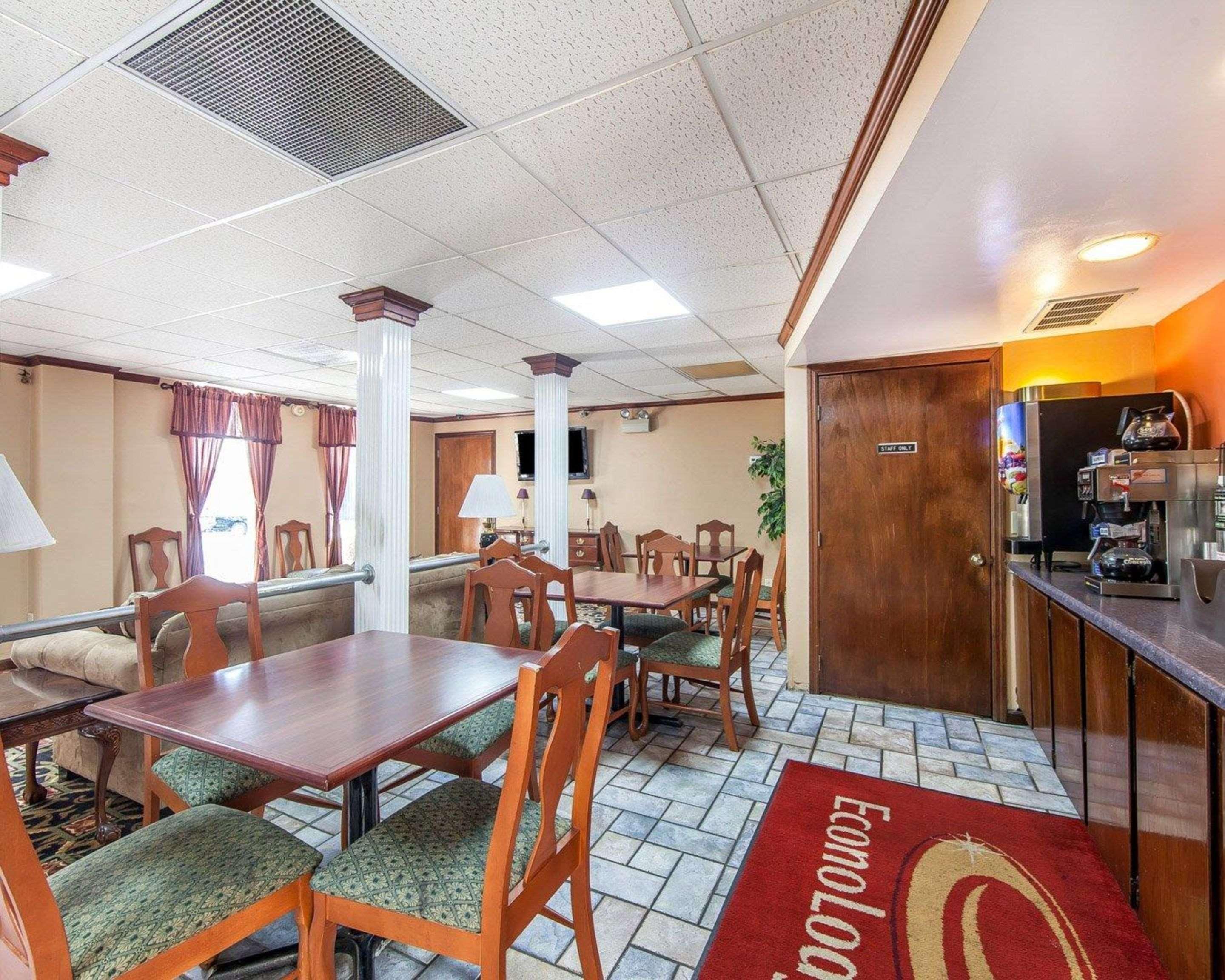 Econo Lodge Cleveland Buitenkant foto